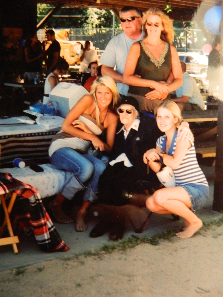Nana with Mike, Melane, Maryann and Michelle at the picnic pavillion by Lake Hayward.  